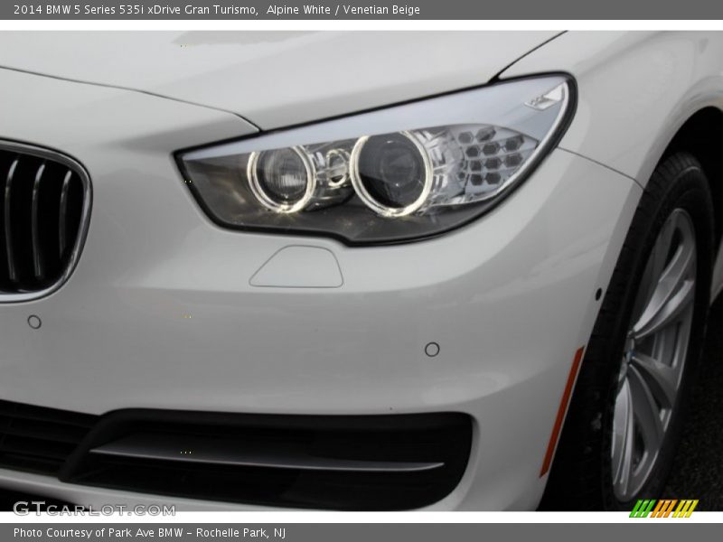 Alpine White / Venetian Beige 2014 BMW 5 Series 535i xDrive Gran Turismo