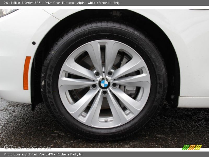 Alpine White / Venetian Beige 2014 BMW 5 Series 535i xDrive Gran Turismo