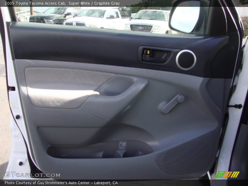 Door Panel of 2005 Tacoma Access Cab