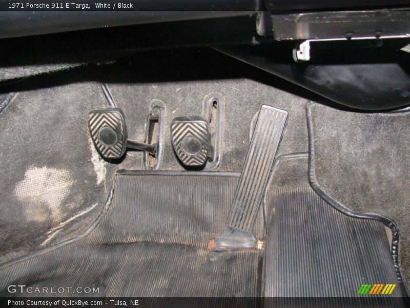 White / Black 1971 Porsche 911 E Targa