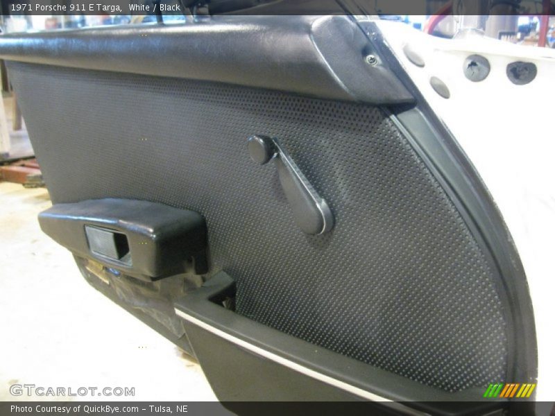 White / Black 1971 Porsche 911 E Targa