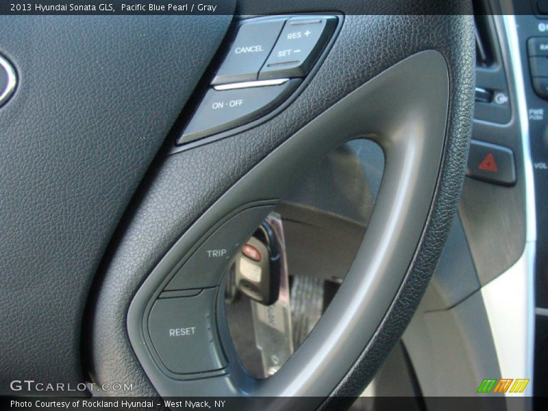 Pacific Blue Pearl / Gray 2013 Hyundai Sonata GLS