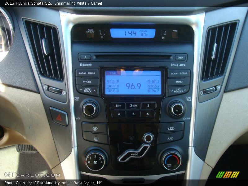 Shimmering White / Camel 2013 Hyundai Sonata GLS