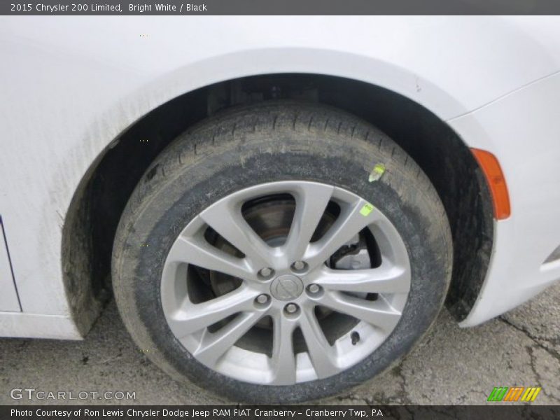 Bright White / Black 2015 Chrysler 200 Limited