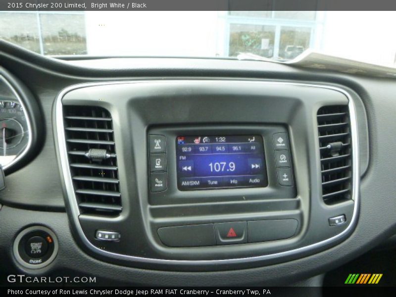 Bright White / Black 2015 Chrysler 200 Limited