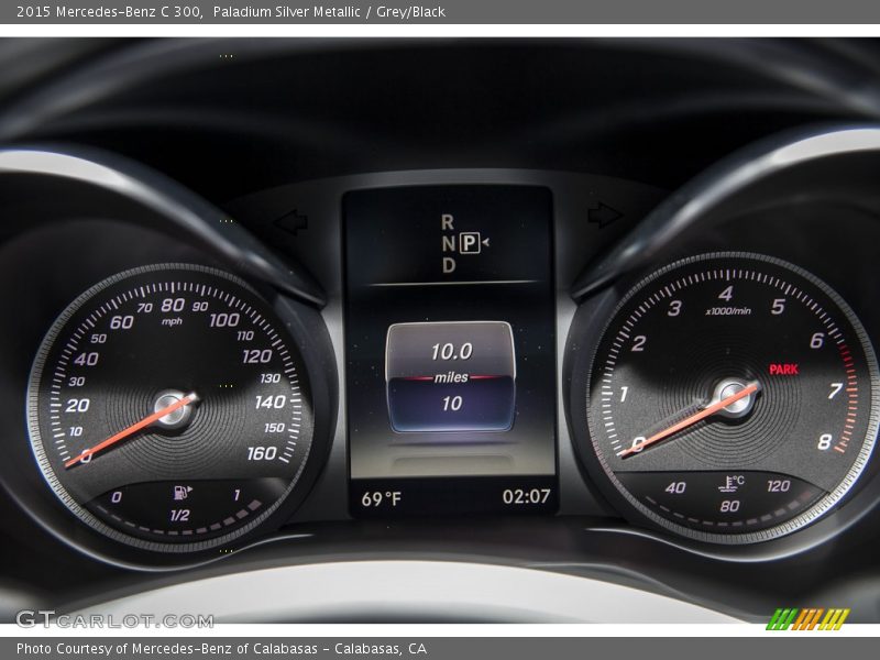 Paladium Silver Metallic / Grey/Black 2015 Mercedes-Benz C 300