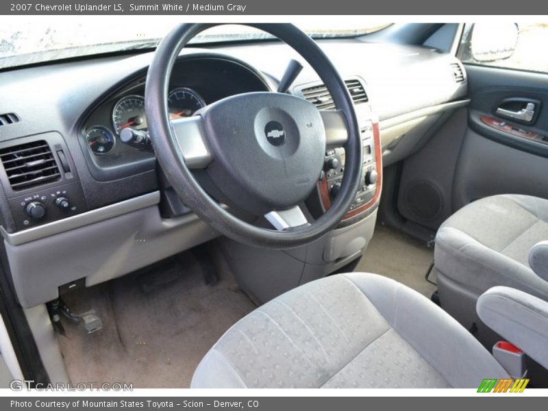 Summit White / Medium Gray 2007 Chevrolet Uplander LS