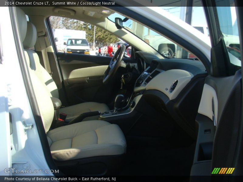 Summit White / Cocoa/Light Neutral 2014 Chevrolet Cruze LT