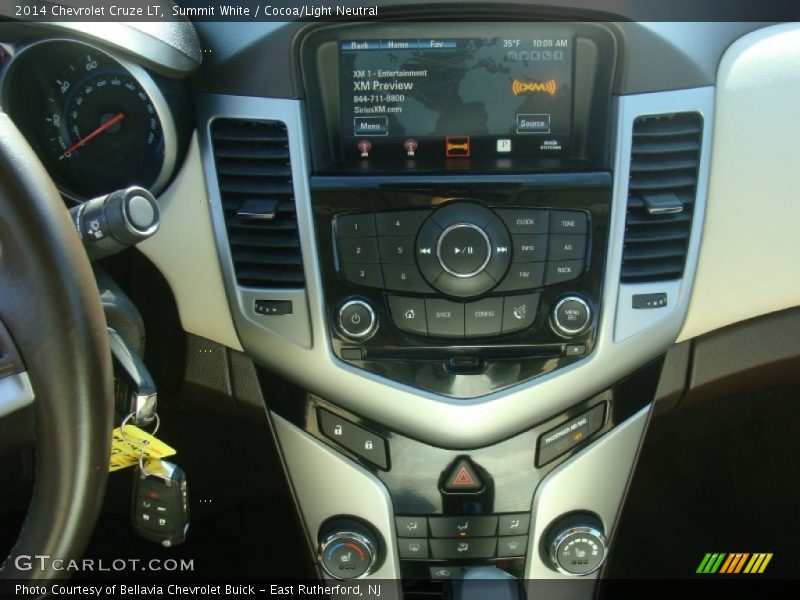 Summit White / Cocoa/Light Neutral 2014 Chevrolet Cruze LT