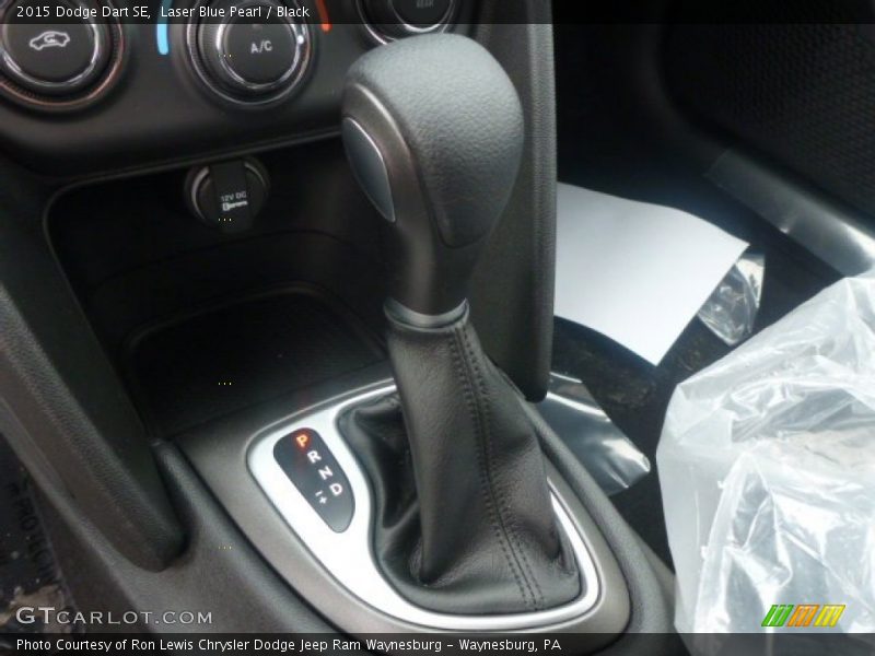 Laser Blue Pearl / Black 2015 Dodge Dart SE