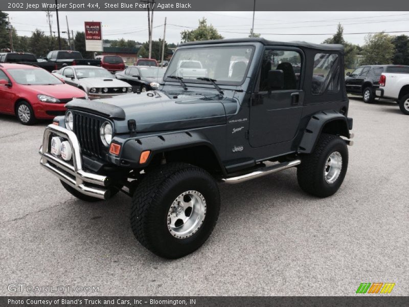 Front 3/4 View of 2002 Wrangler Sport 4x4