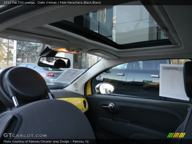 Giallo (Yellow) / Pelle Nera/Nera (Black/Black) 2012 Fiat 500 Lounge