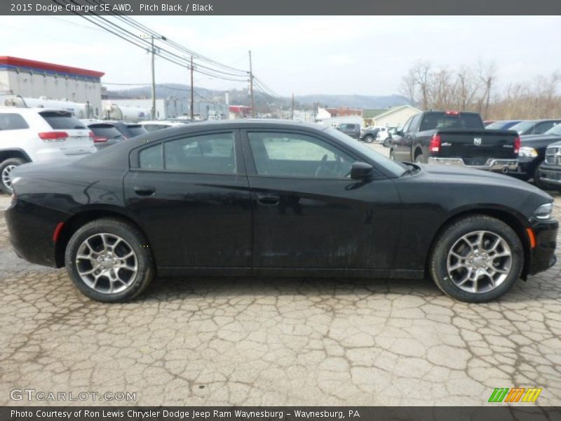 Pitch Black / Black 2015 Dodge Charger SE AWD