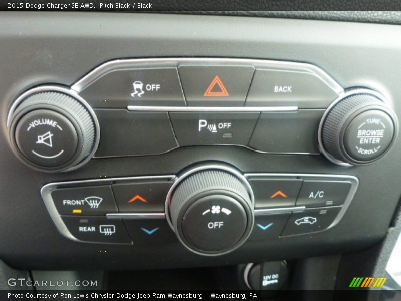 Controls of 2015 Charger SE AWD