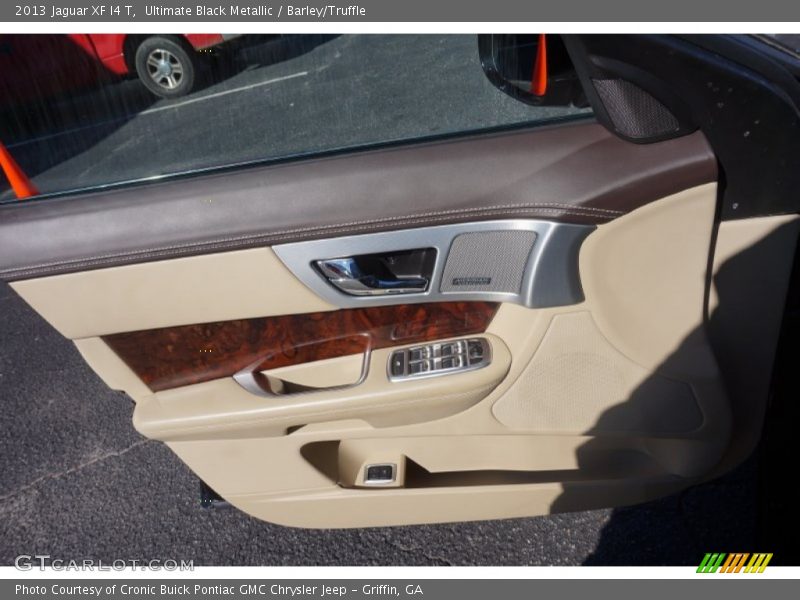 Ultimate Black Metallic / Barley/Truffle 2013 Jaguar XF I4 T