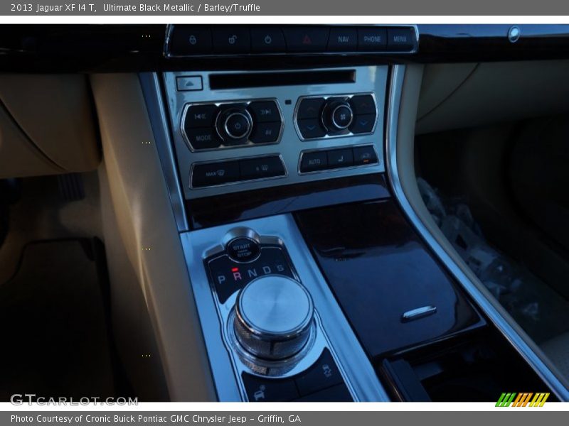 Ultimate Black Metallic / Barley/Truffle 2013 Jaguar XF I4 T