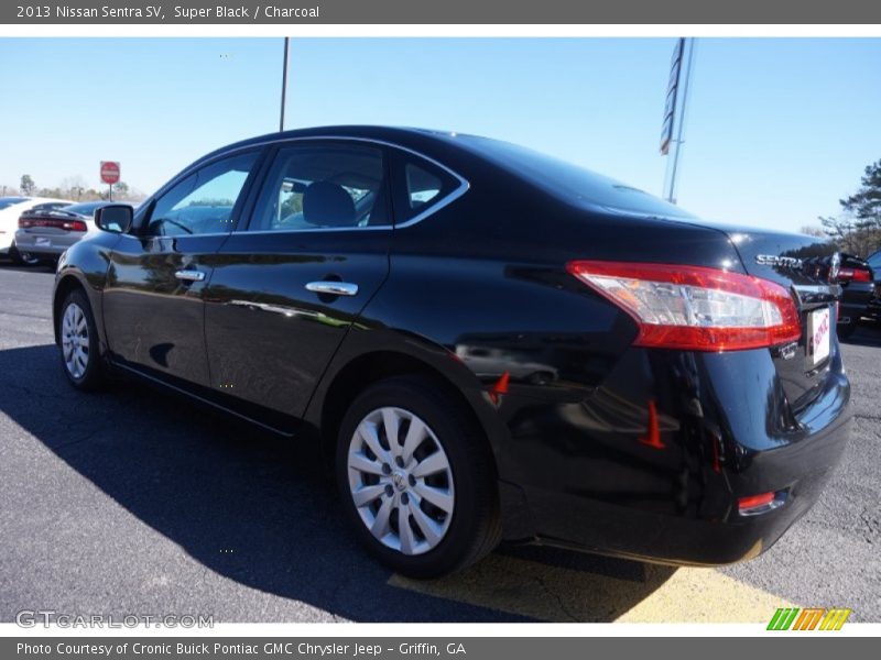 Super Black / Charcoal 2013 Nissan Sentra SV