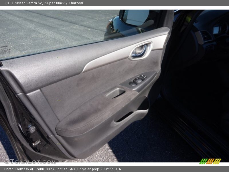 Super Black / Charcoal 2013 Nissan Sentra SV