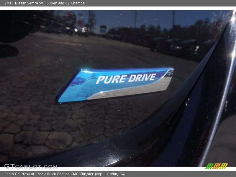 Super Black / Charcoal 2013 Nissan Sentra SV
