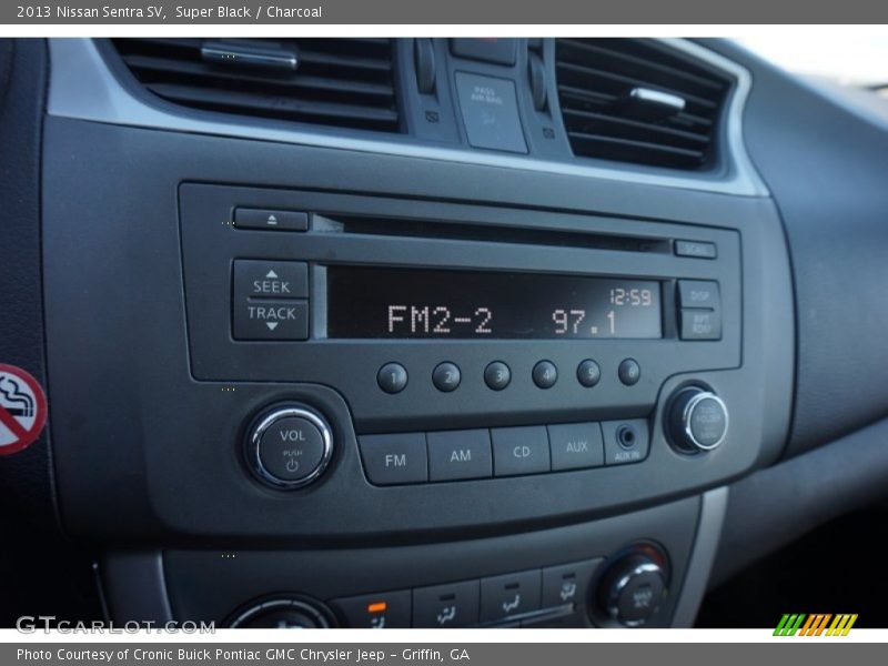 Super Black / Charcoal 2013 Nissan Sentra SV