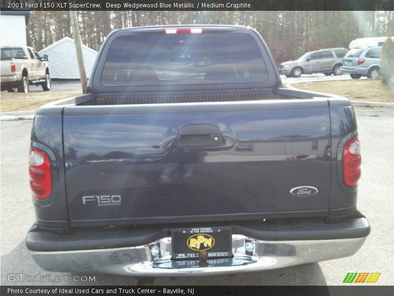 Deep Wedgewood Blue Metallic / Medium Graphite 2001 Ford F150 XLT SuperCrew