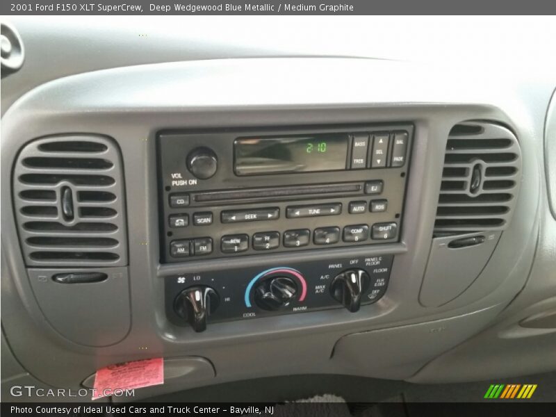 Deep Wedgewood Blue Metallic / Medium Graphite 2001 Ford F150 XLT SuperCrew