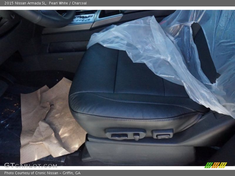 Pearl White / Charcoal 2015 Nissan Armada SL