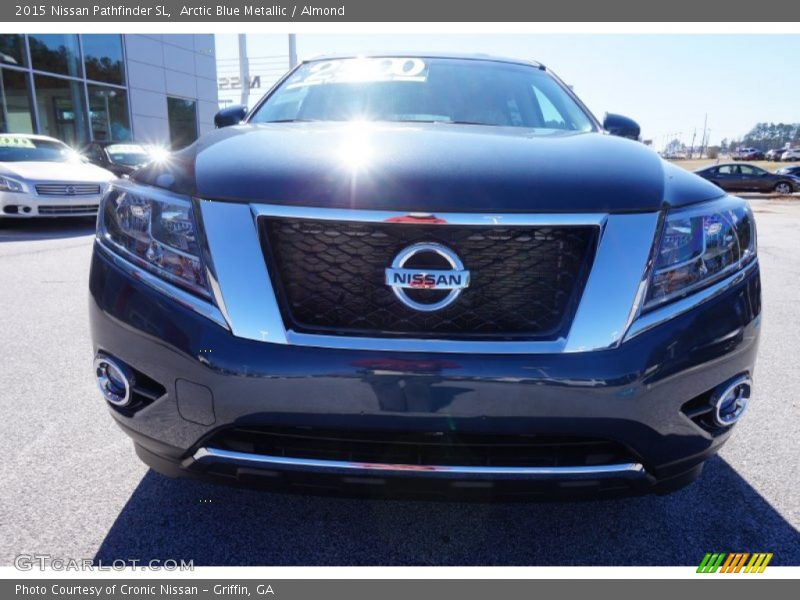 Arctic Blue Metallic / Almond 2015 Nissan Pathfinder SL