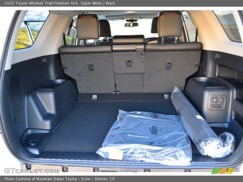 Super White / Black 2015 Toyota 4Runner Trail Premium 4x4