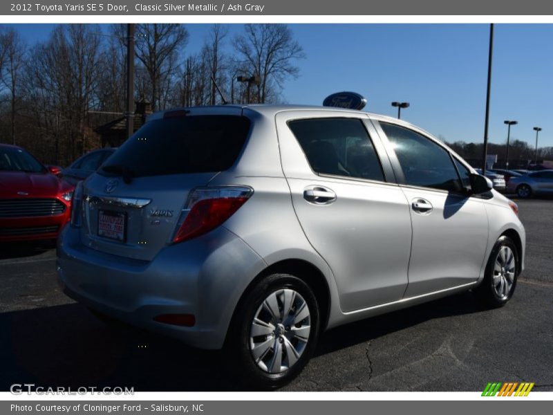 Classic Silver Metallic / Ash Gray 2012 Toyota Yaris SE 5 Door
