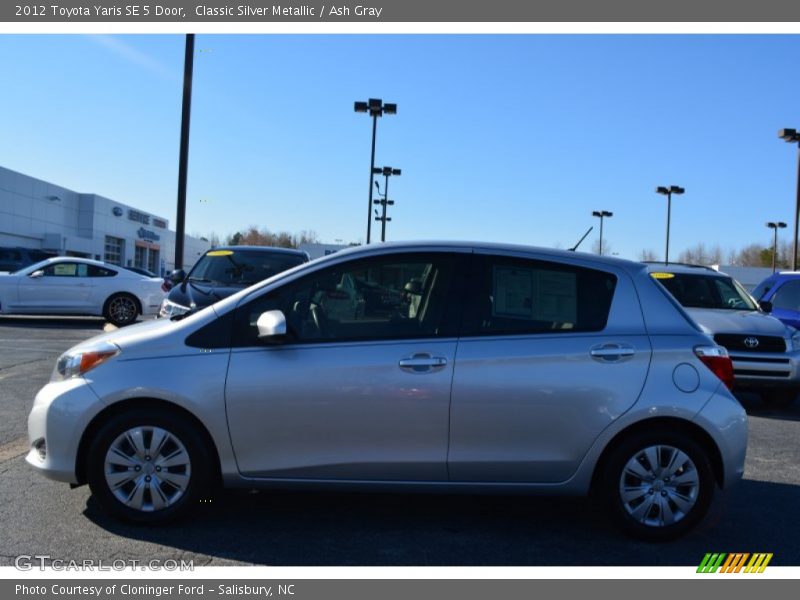 Classic Silver Metallic / Ash Gray 2012 Toyota Yaris SE 5 Door
