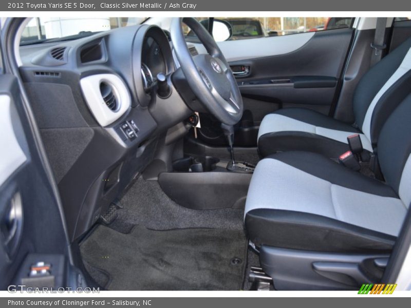 Classic Silver Metallic / Ash Gray 2012 Toyota Yaris SE 5 Door