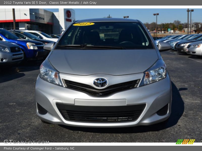Classic Silver Metallic / Ash Gray 2012 Toyota Yaris SE 5 Door