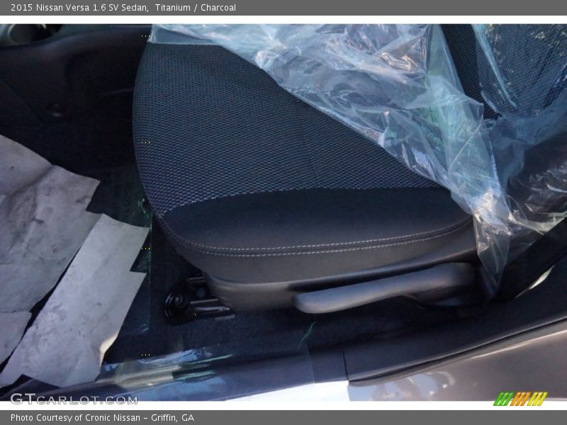 Titanium / Charcoal 2015 Nissan Versa 1.6 SV Sedan