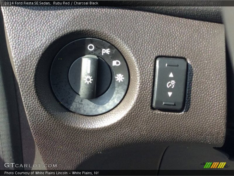 Ruby Red / Charcoal Black 2014 Ford Fiesta SE Sedan