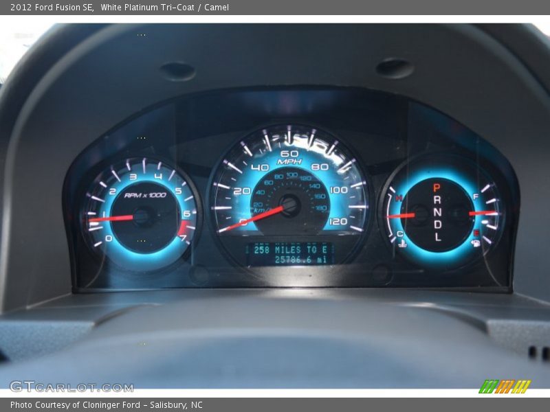 White Platinum Tri-Coat / Camel 2012 Ford Fusion SE