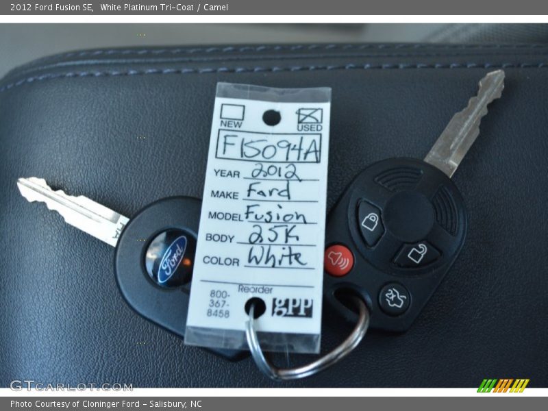 White Platinum Tri-Coat / Camel 2012 Ford Fusion SE