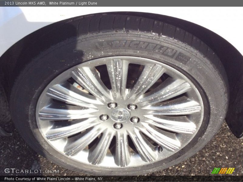 White Platinum / Light Dune 2013 Lincoln MKS AWD