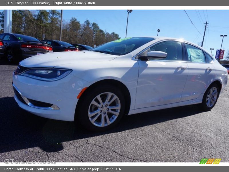 Bright White / Black/Linen 2015 Chrysler 200 Limited