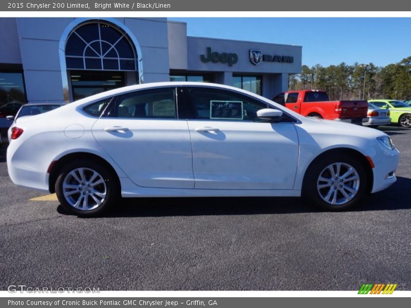 Bright White / Black/Linen 2015 Chrysler 200 Limited
