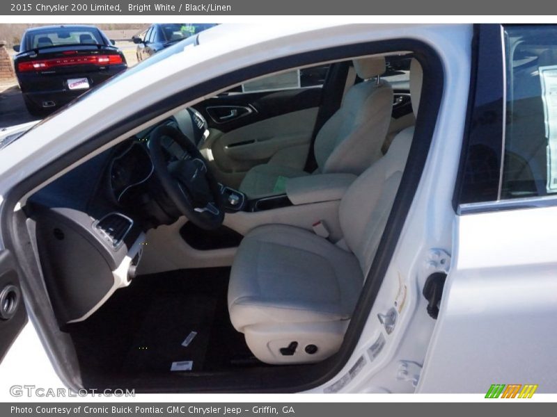 Bright White / Black/Linen 2015 Chrysler 200 Limited
