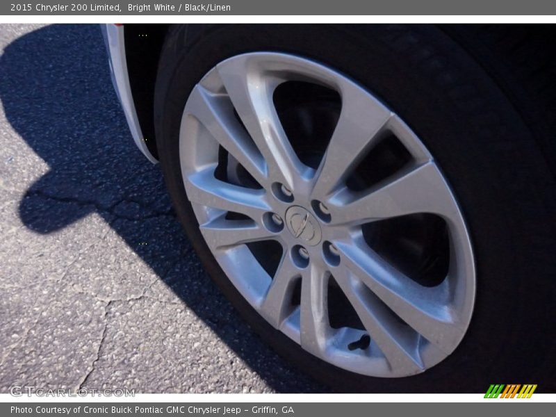 Bright White / Black/Linen 2015 Chrysler 200 Limited