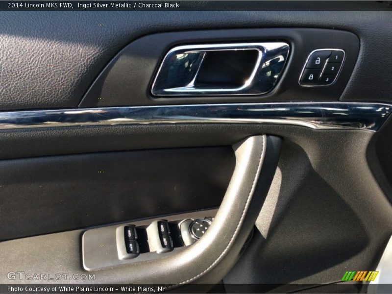 Ingot Silver Metallic / Charcoal Black 2014 Lincoln MKS FWD