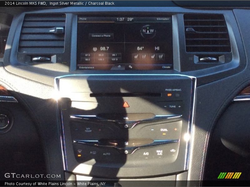 Ingot Silver Metallic / Charcoal Black 2014 Lincoln MKS FWD