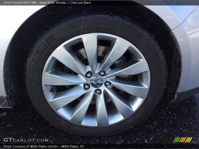 Ingot Silver Metallic / Charcoal Black 2014 Lincoln MKS FWD