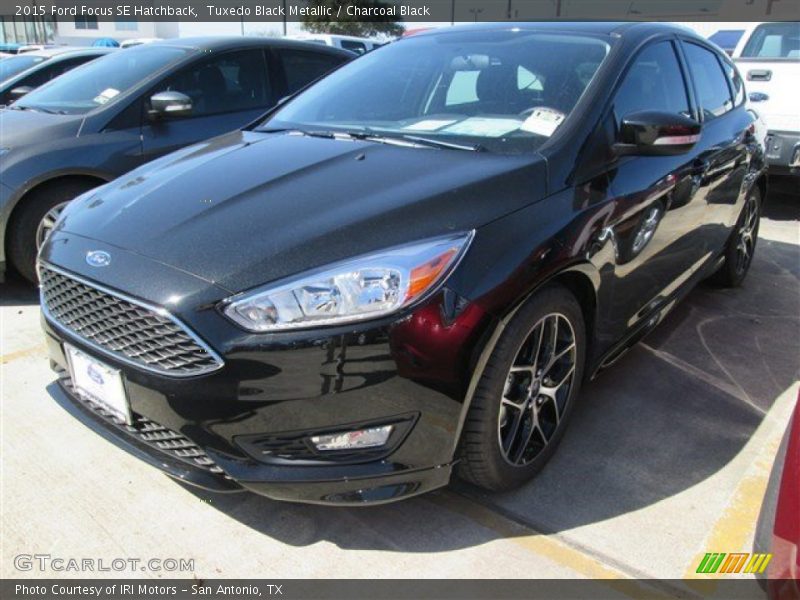 Tuxedo Black Metallic / Charcoal Black 2015 Ford Focus SE Hatchback