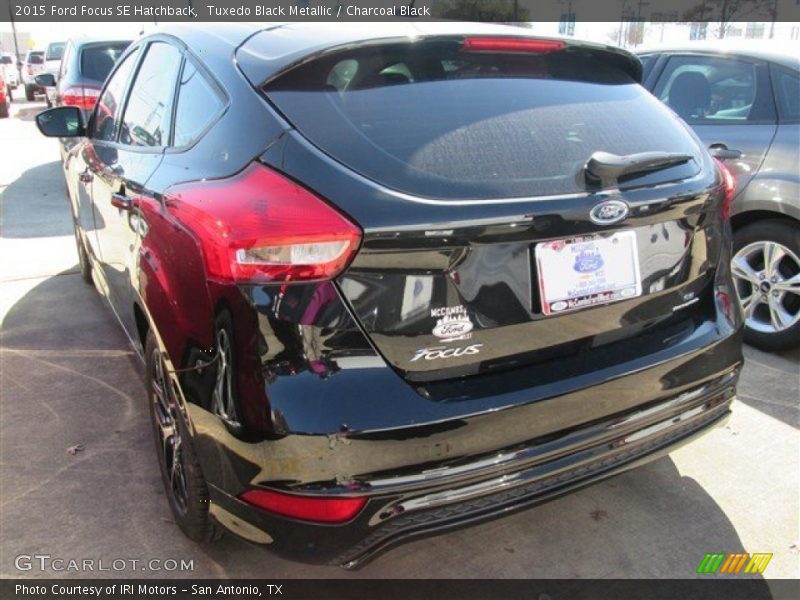 Tuxedo Black Metallic / Charcoal Black 2015 Ford Focus SE Hatchback