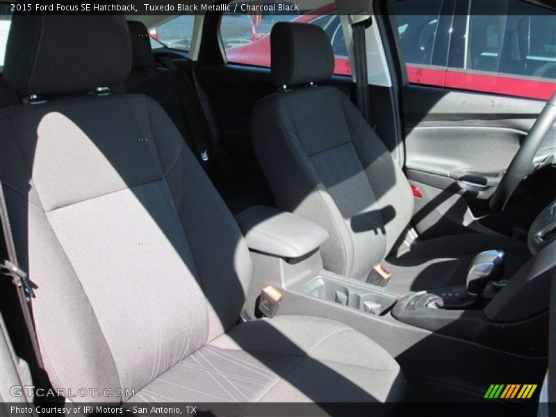 Tuxedo Black Metallic / Charcoal Black 2015 Ford Focus SE Hatchback