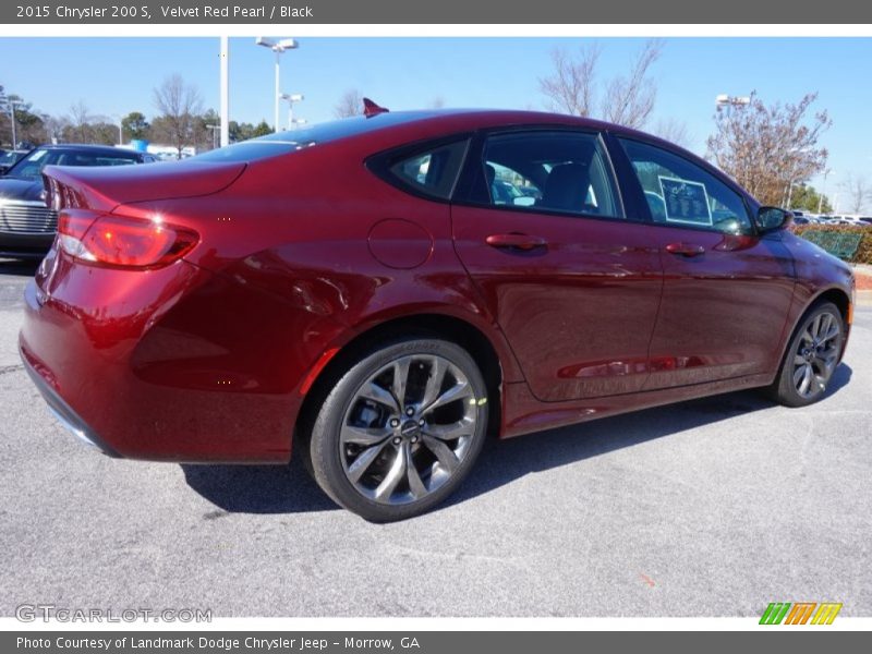 Velvet Red Pearl / Black 2015 Chrysler 200 S