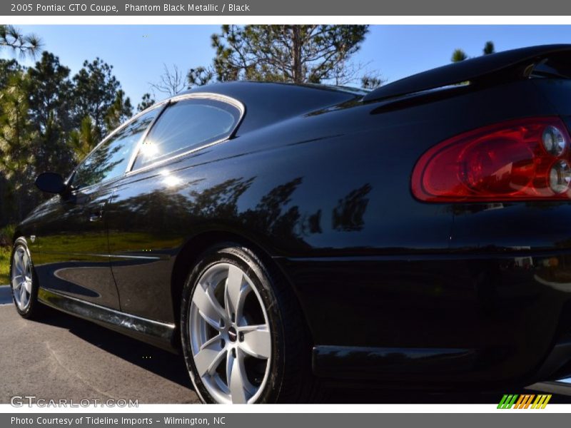 Phantom Black Metallic / Black 2005 Pontiac GTO Coupe